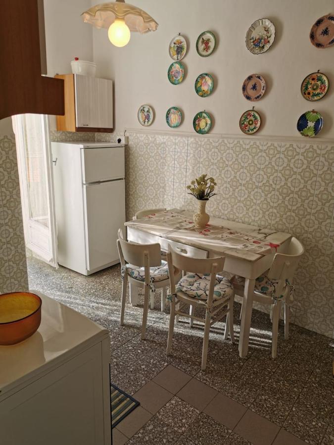 דירות לריצ'י A Casa Di Alecarla מראה חיצוני תמונה